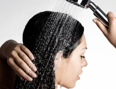 Αυτό συμβαίνει στο σώμα σου αν δεν κάνεις μπάνιο καθημερινά (βίντεο)